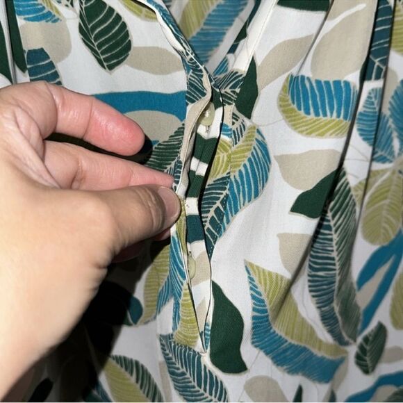 BR XL Beautiful White Green Cream Tropical Leaf Print Long Sleeve Blouse - Picture 5 of 16